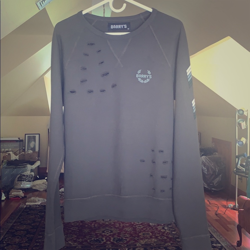Barry’s boot camp sweater size xs